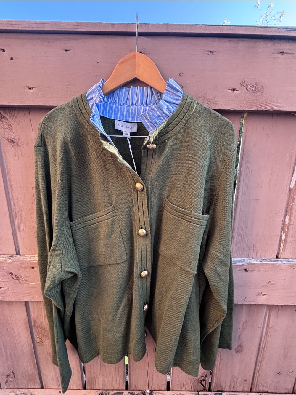 ๐NWT๐ Olive Green Cardigan with Blue Ruffle Collar and Gold Buttons - Picture 2 of 13